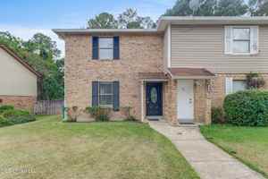 featured image of 15241 Parkwood Dr N