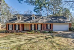 featured image of 560 Dixton Dr