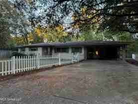 5318 Venetian Way - Photo 1 of 1