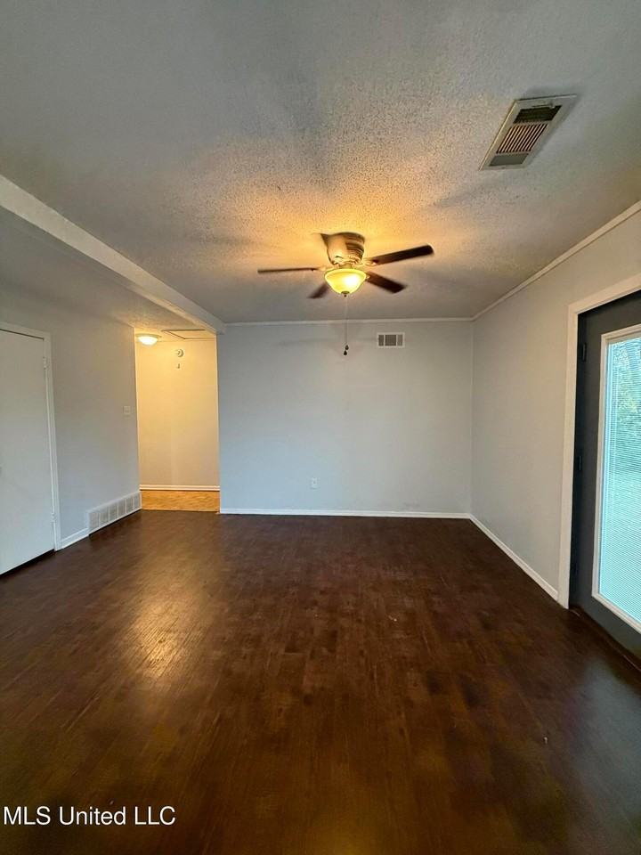 7764 Auburn Cv - Photo 6 of 12