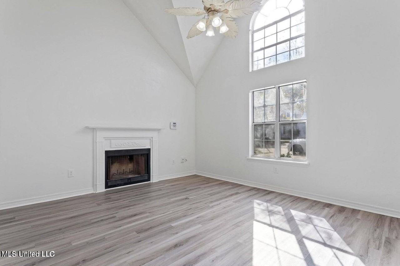 1706 James Buchanan Dr - Photo 4 of 15