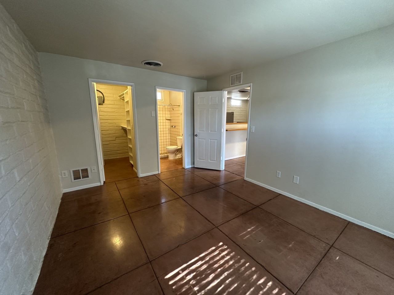 1311 E Allen Rd #B - Photo 6 of 12