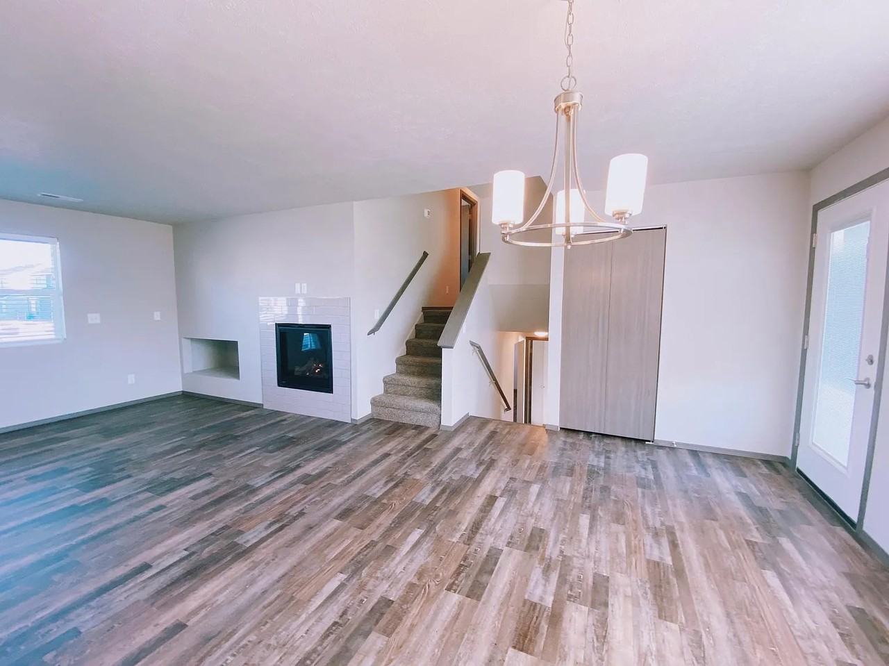 2818 S Marcus Ln - Photo 5 of 27