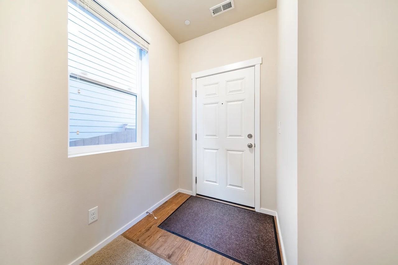 2017 148th Pl Sw - Photo 4 of 36