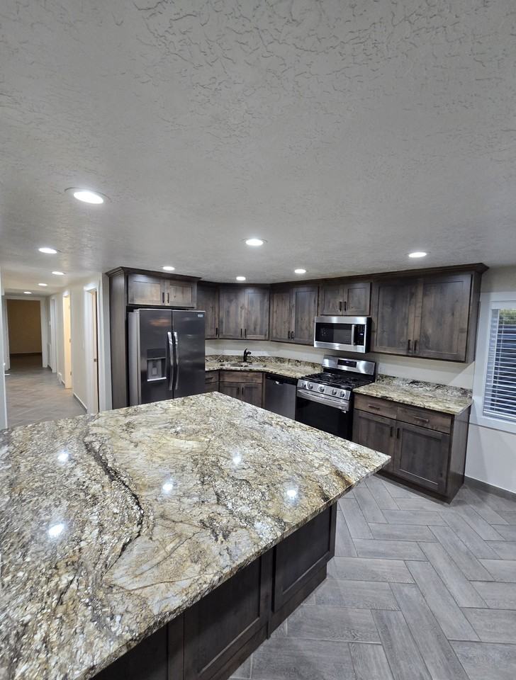 4138 Nw - Photo 2 of 7