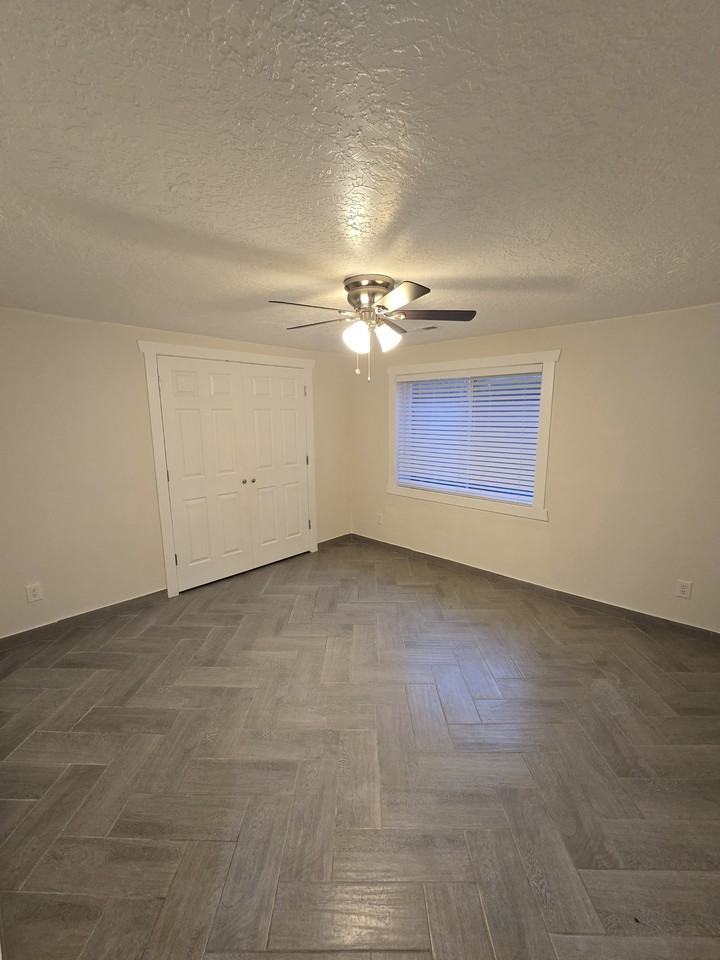 4138 Nw - Photo 4 of 7