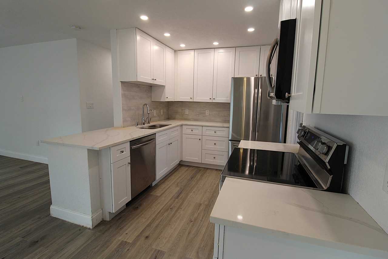 2345 Floyd St - Photo 2 of 16