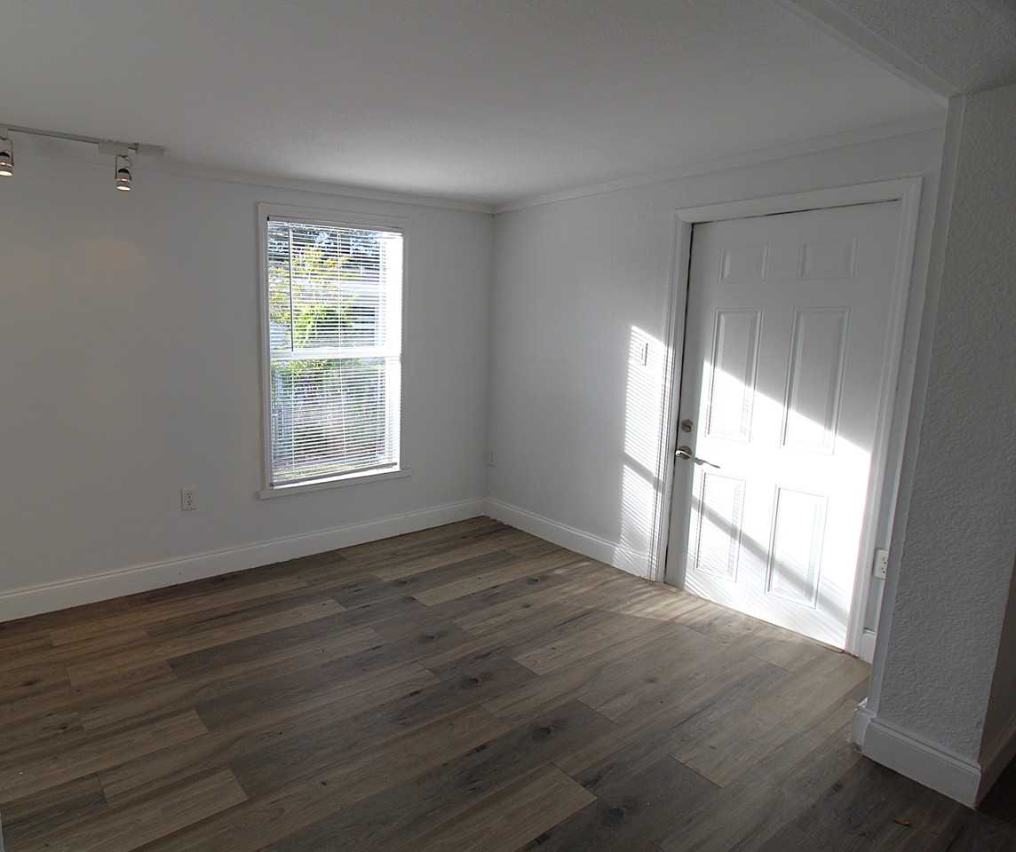 2345 Floyd St - Photo 7 of 16