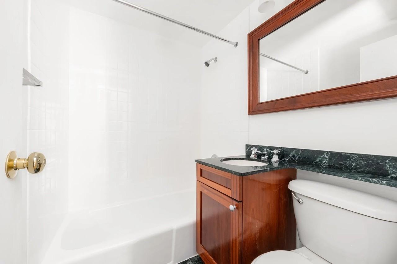 145 W 80Th St - Photo 3 of 3