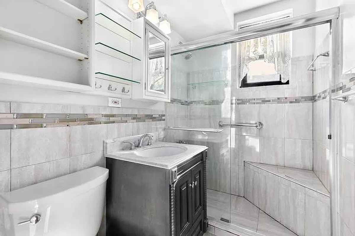 1874 Pelham Pkwy S - Photo 3 of 3