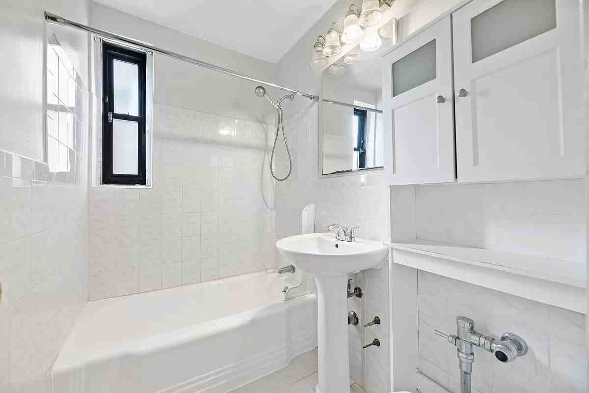 2550 Independence Ave - Photo 2 of 2