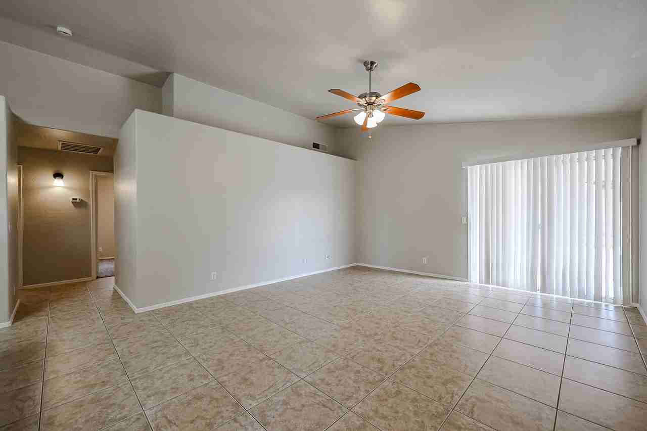 8860 E Dartmouth St - Photo 5 of 31