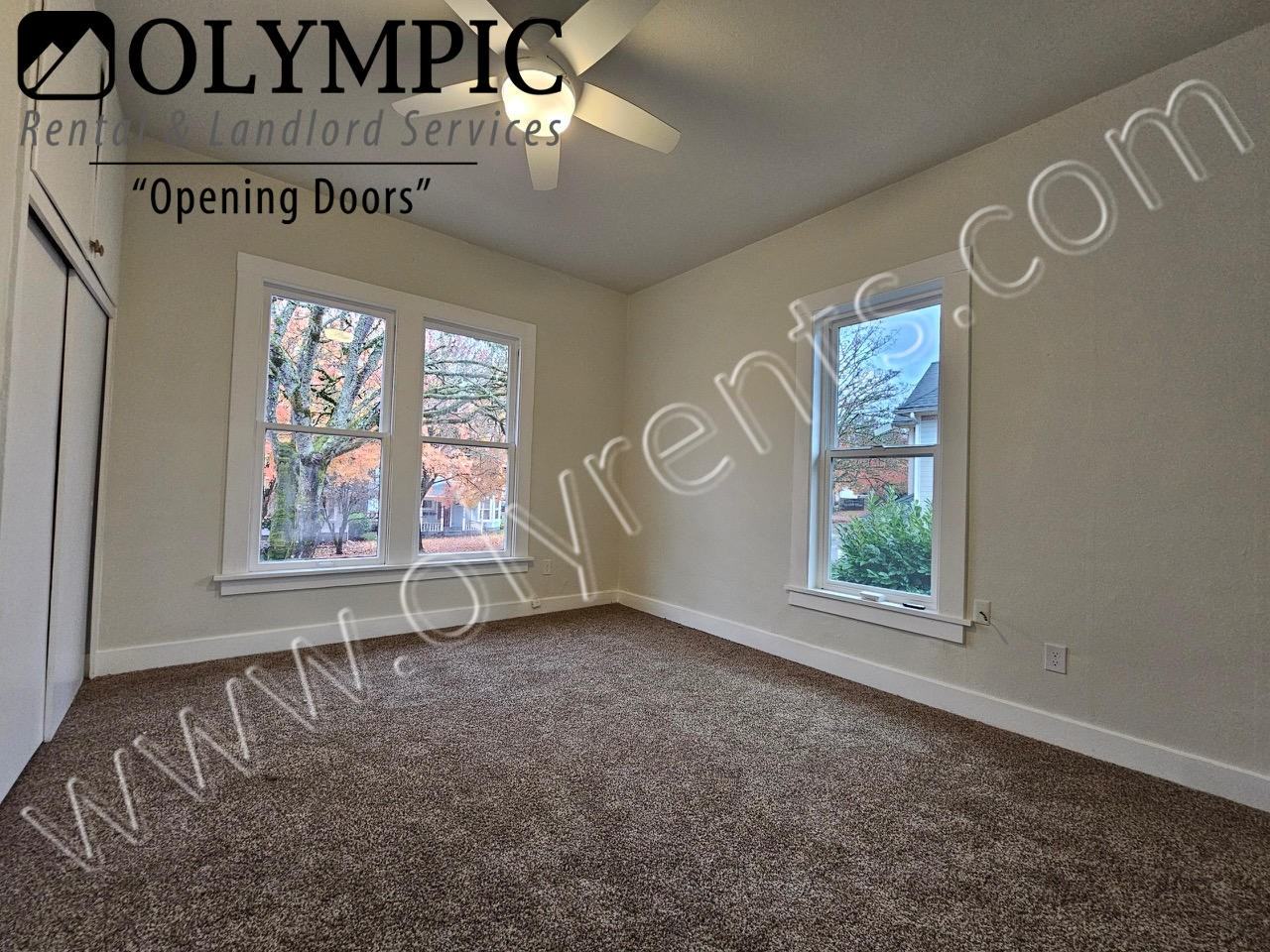 1611 Capitol Way S - Photo 6 of 13