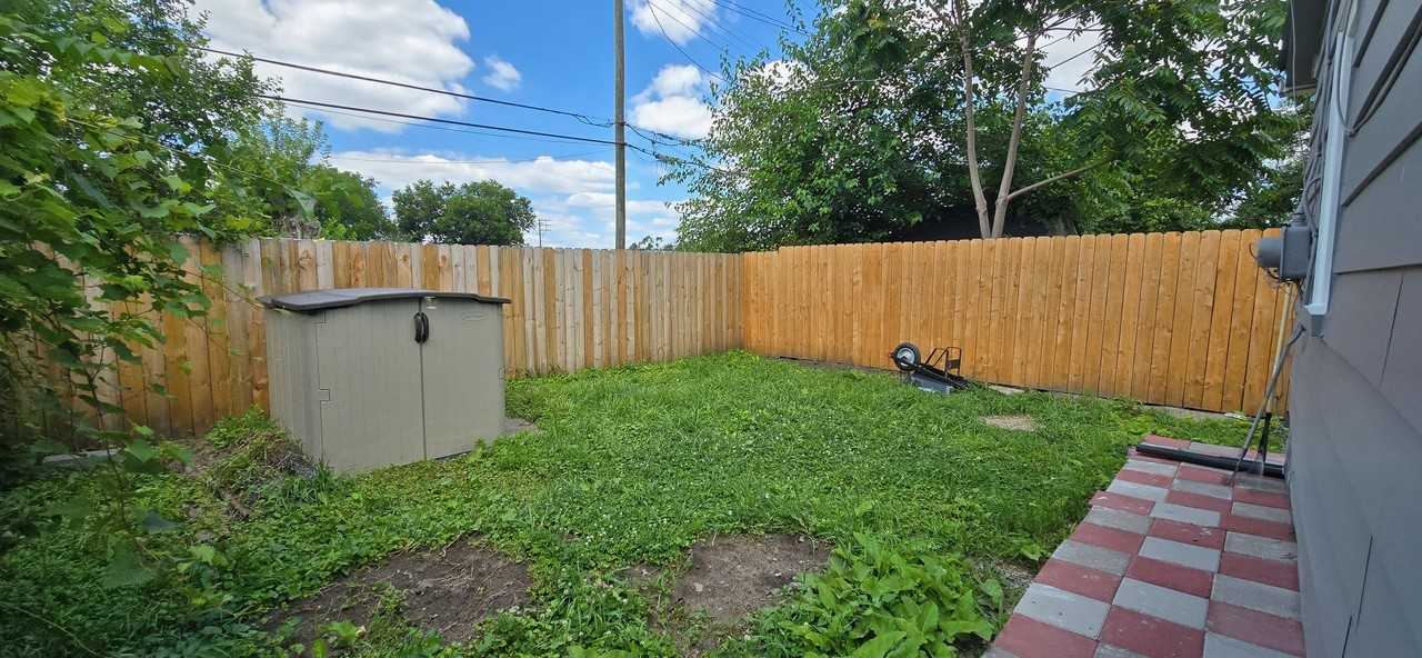 3748 15th St - Photo 2 of 5