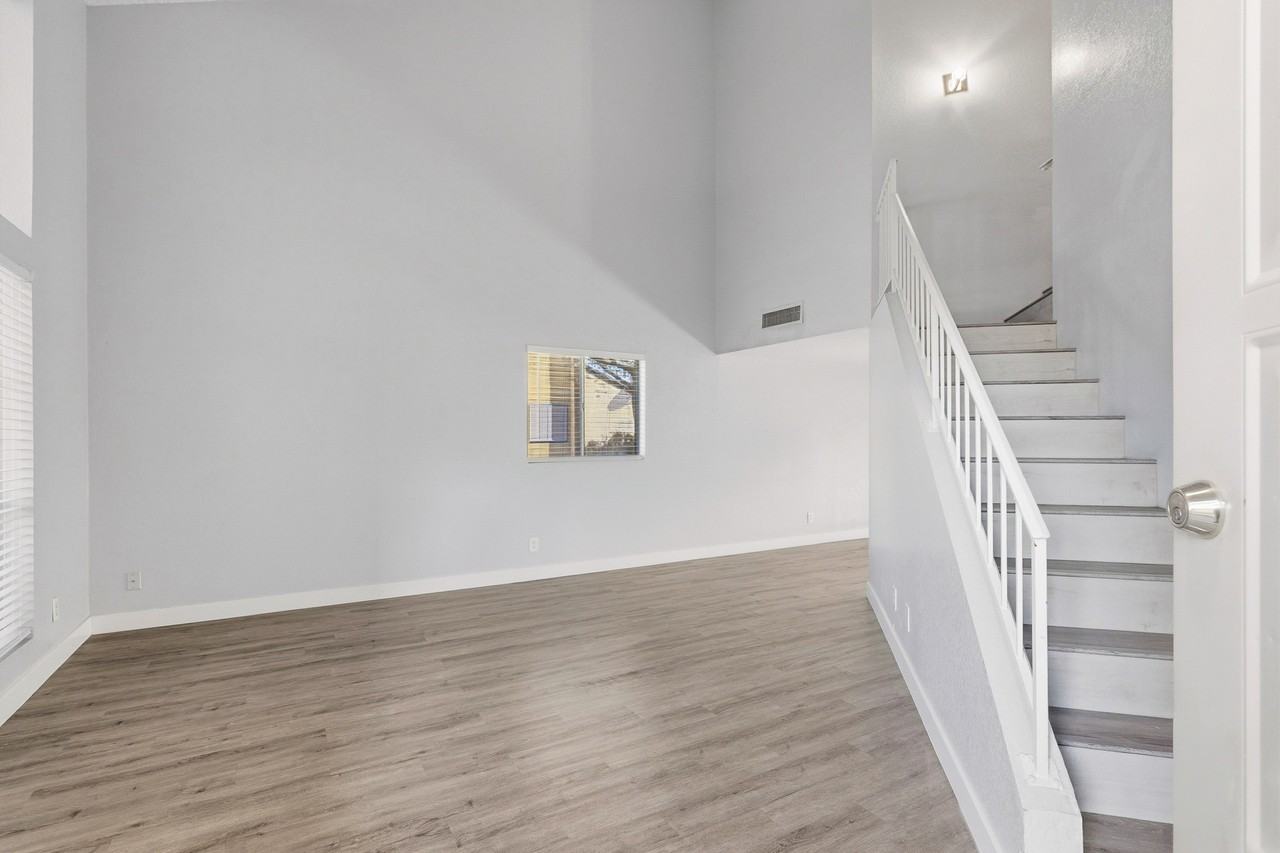 509 Kristin Ln - Photo 3 of 21