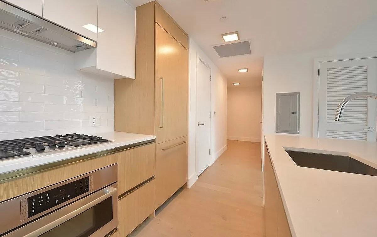 319 Schermerhorn St - Photo 3 of 8