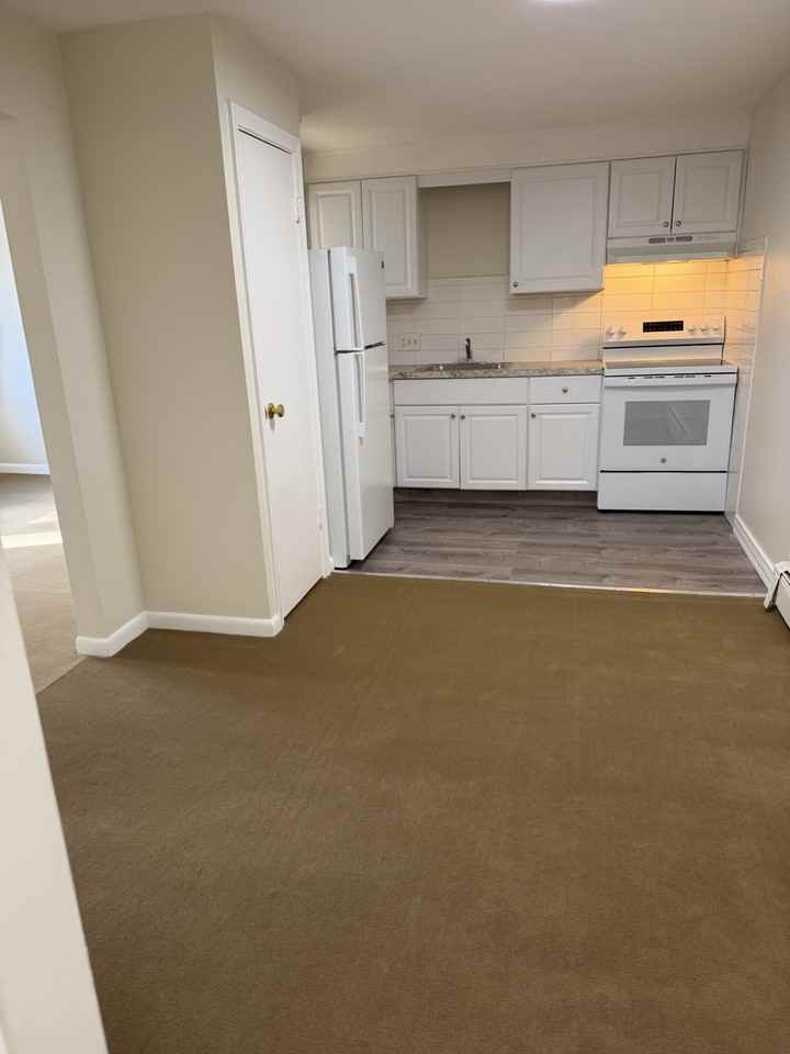 Gardner St #103 - Photo 2 of 10