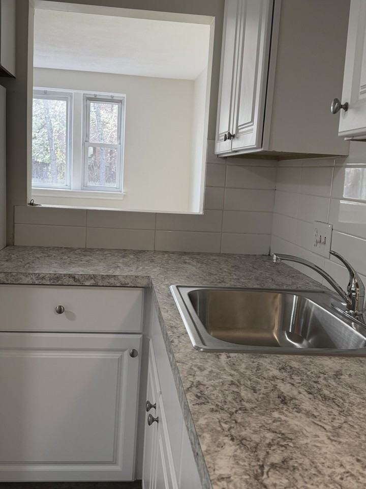 Gardner St #103 - Photo 5 of 10