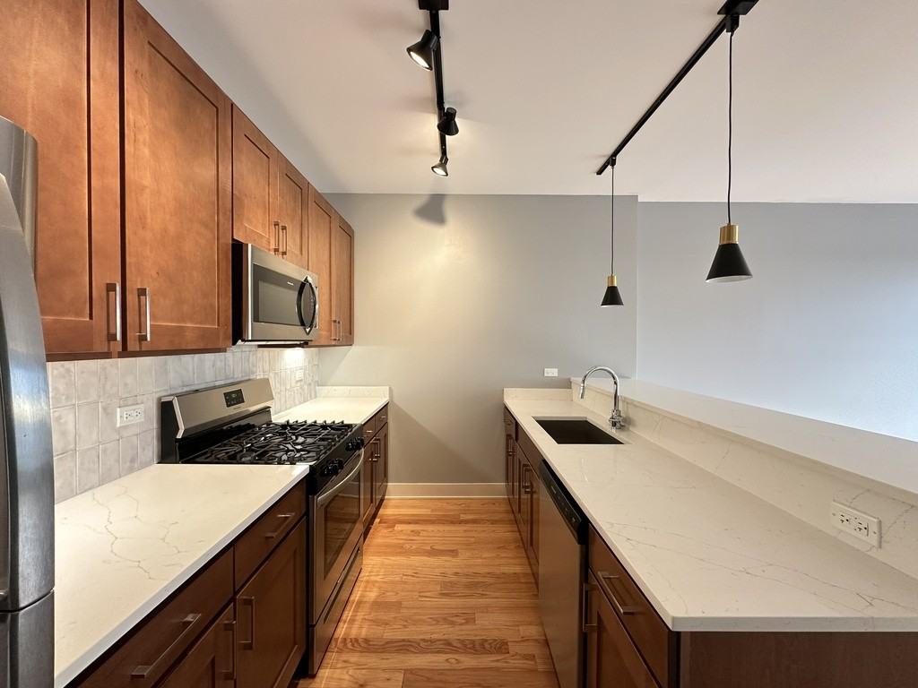 2740 Spring Street #D406 - Photo 3 of 20