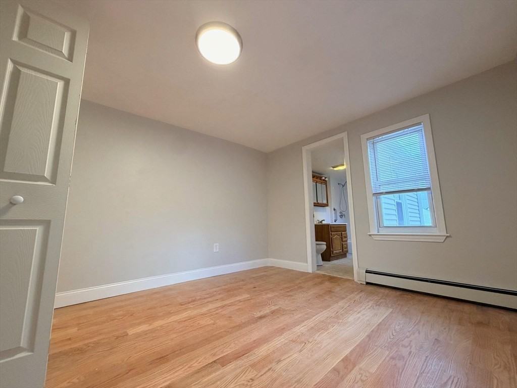 44 Franklin St - Photo 4 of 9