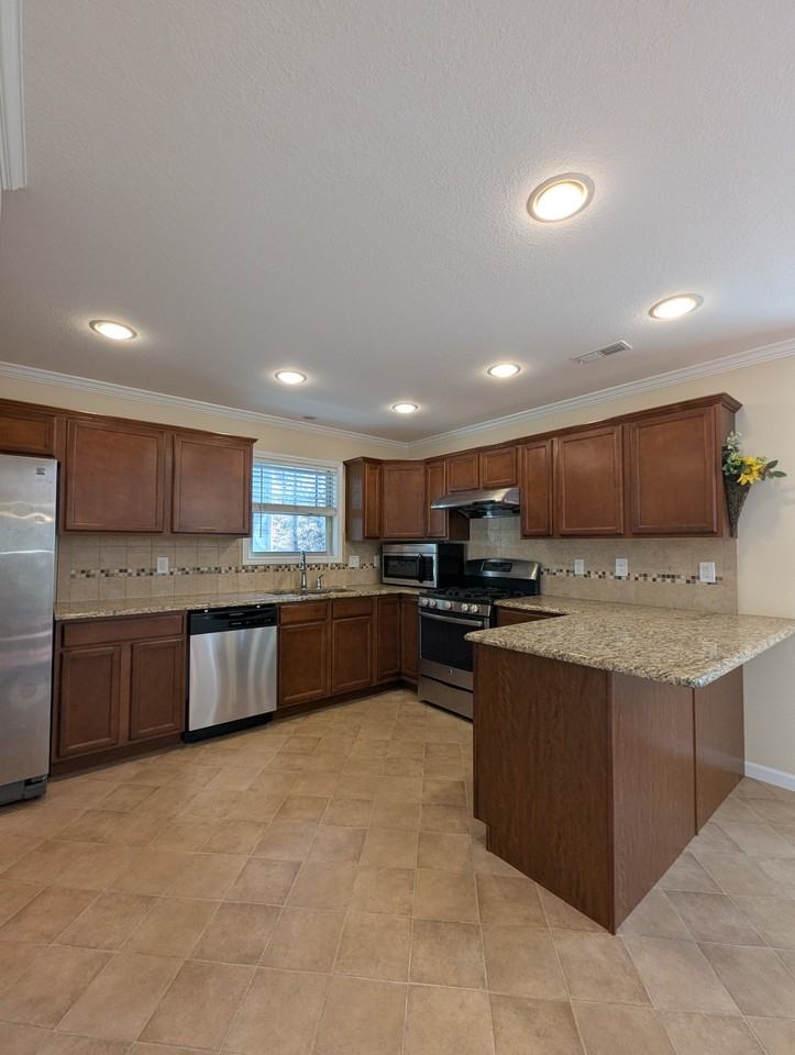 1533 Yarnell Station Boulevard #NA - Photo 5 of 26