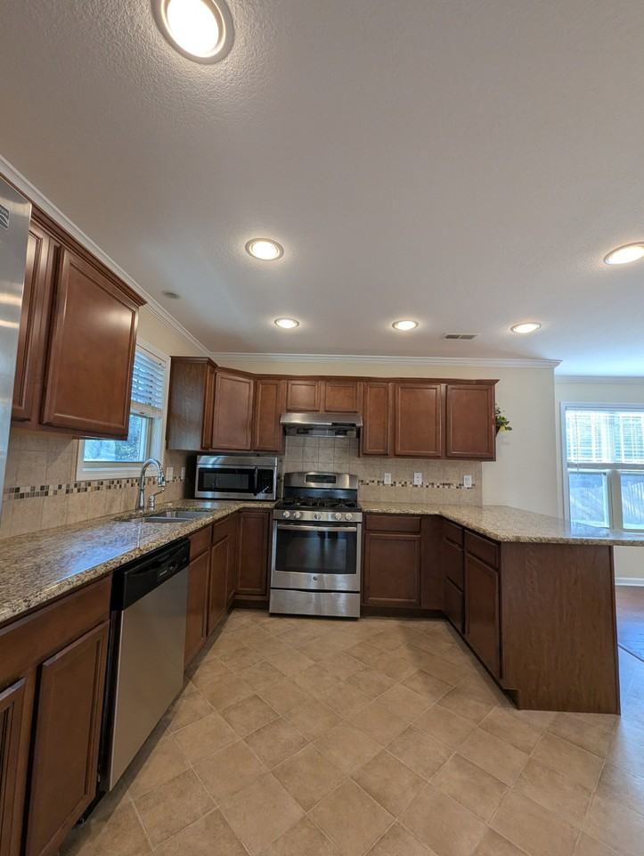 1533 Yarnell Station Boulevard #NA - Photo 6 of 26