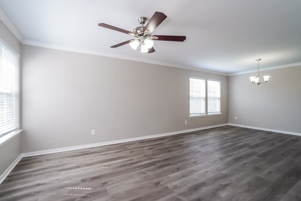 1134 Desert Oasis Ln - Photo 4 of 17