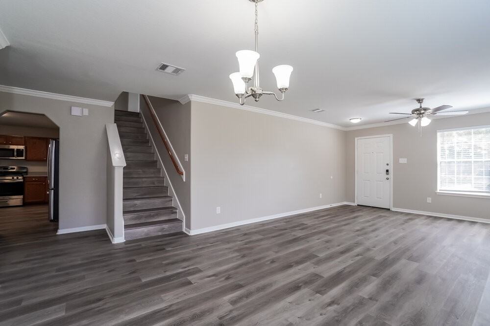 1134 Desert Oasis Ln - Photo 6 of 17