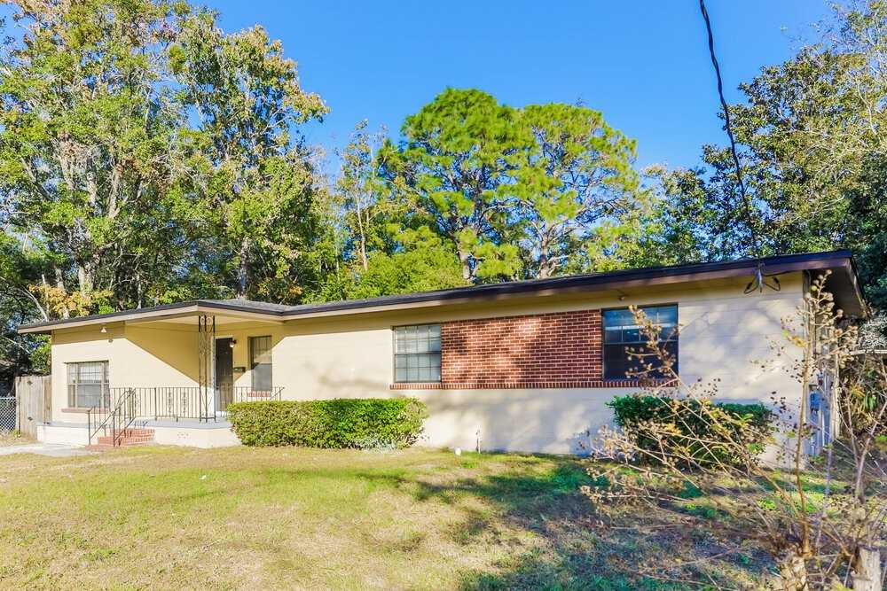 4303 Anvers Blvd - Photo 3 of 16