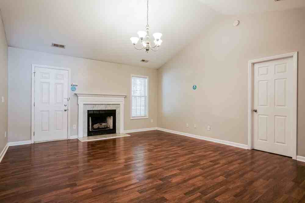 4012 Mindspring Dr - Photo 3 of 16