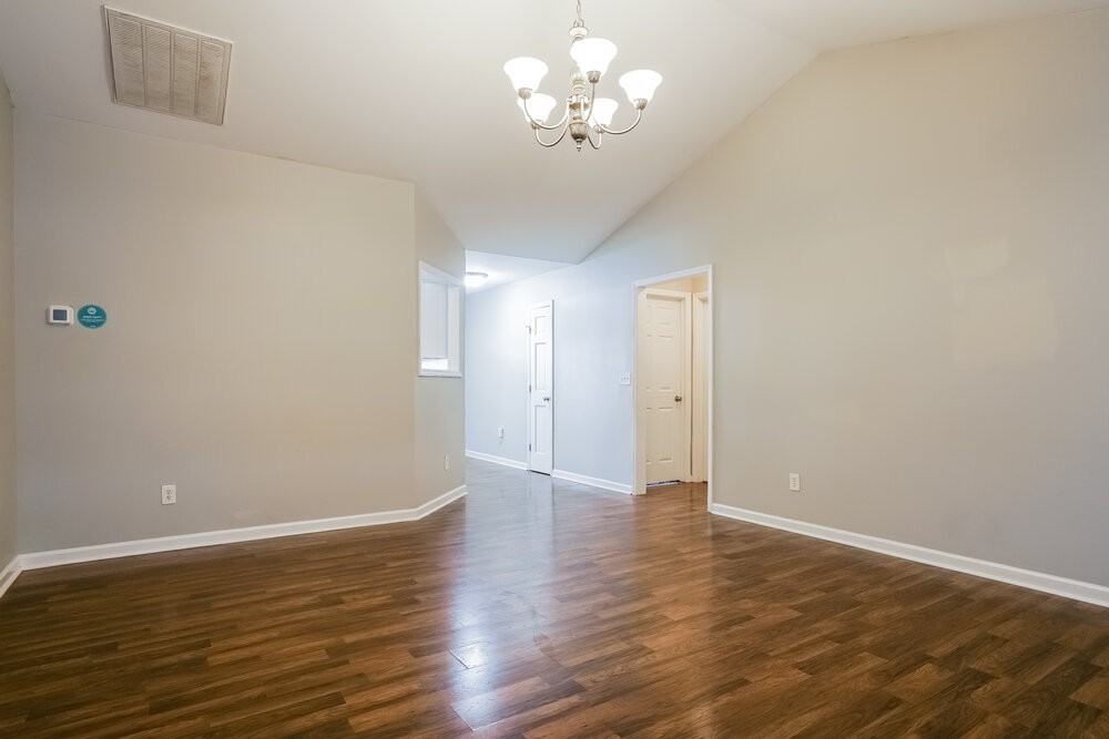 4012 Mindspring Dr - Photo 4 of 16