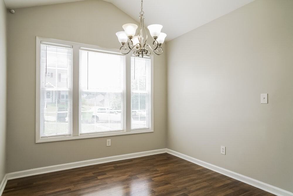 4012 Mindspring Dr - Photo 5 of 16