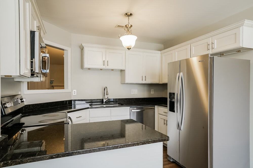 4012 Mindspring Dr - Photo 7 of 16