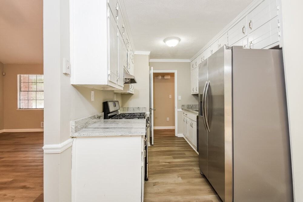 6378 Valley Brook Drive - Photo 7 of 16