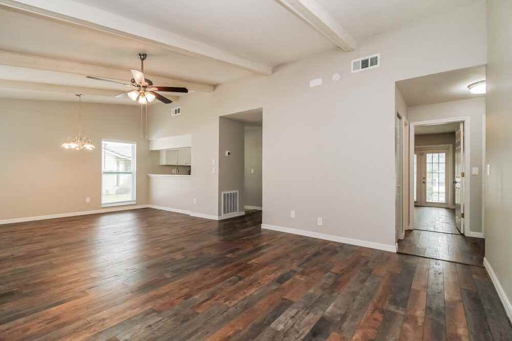 783 Evert Ct - Photo 4 of 16