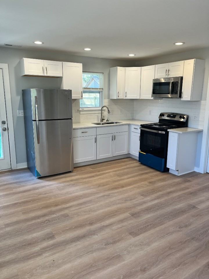 1817 Newcastle Street - Photo 3 of 11