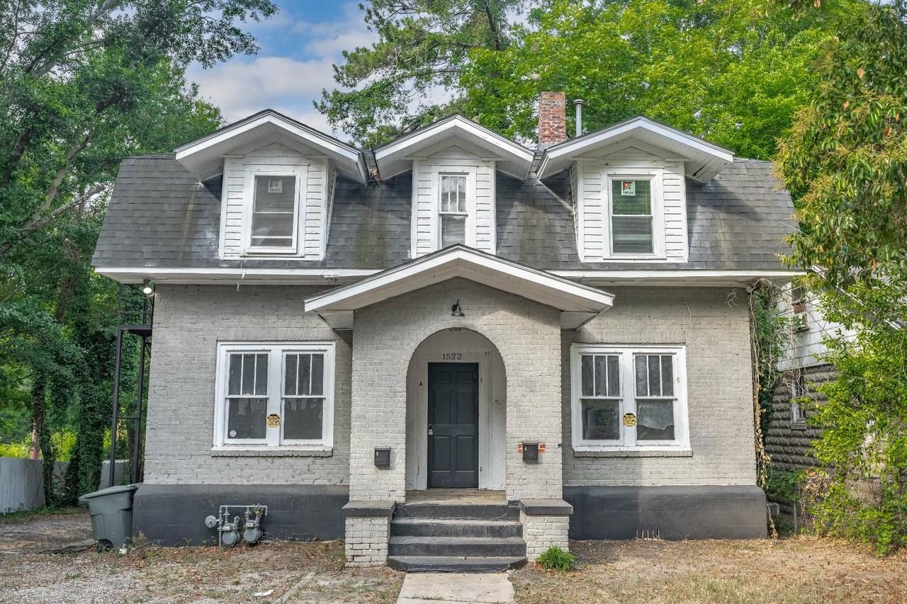 1522 Columbia College Drive - Photo 2 of 10