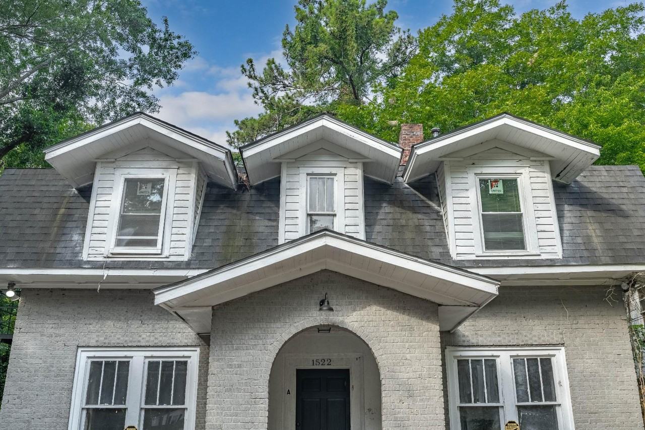 1522 Columbia College Drive - Photo 3 of 10