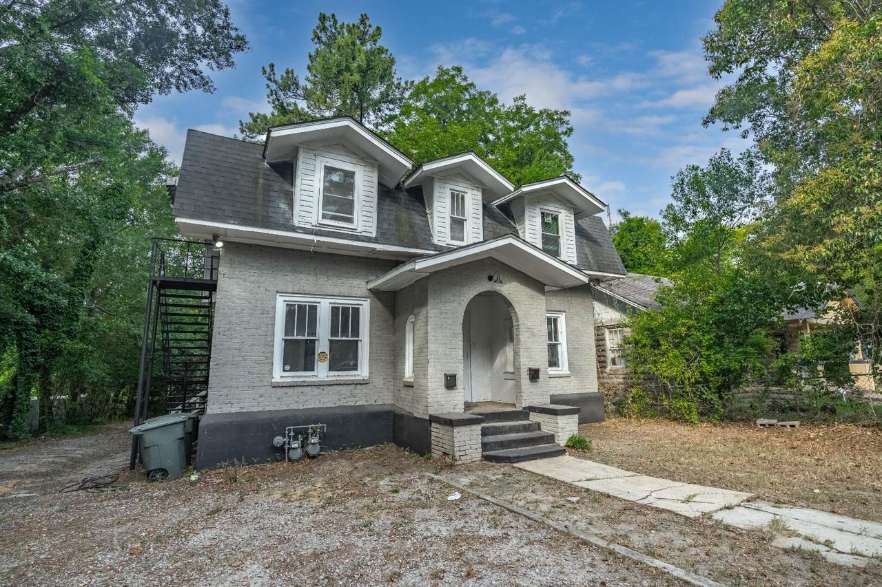 1522 Columbia College Drive - Photo 5 of 10