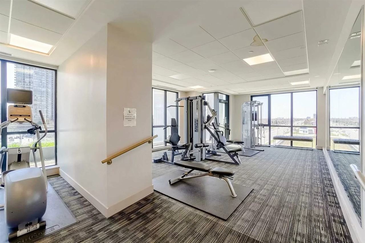 75 Eglinton Avenue West #605 - Photo 6 of 8