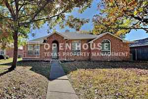 featured image of 1824 Lake Texoma Circle