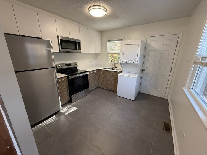 3816 Lupton Cir #3816 - Photo 3 of 7