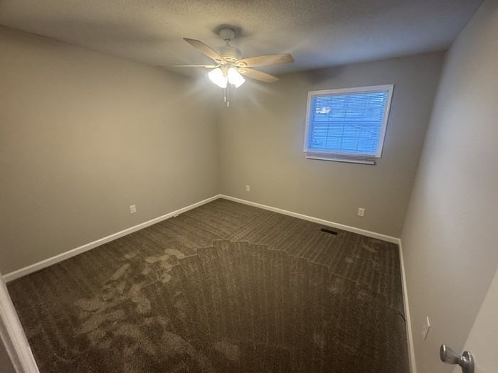 737 N Main St - Photo 5 of 6