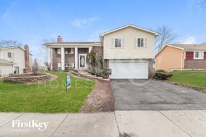 featured image of 135 Oriole Rd