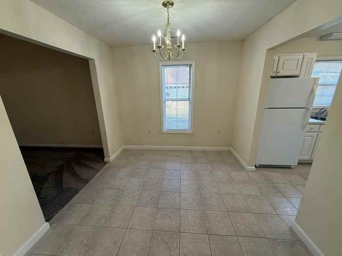 2521 Gordon Glen Ct #103 - Photo 2 of 16