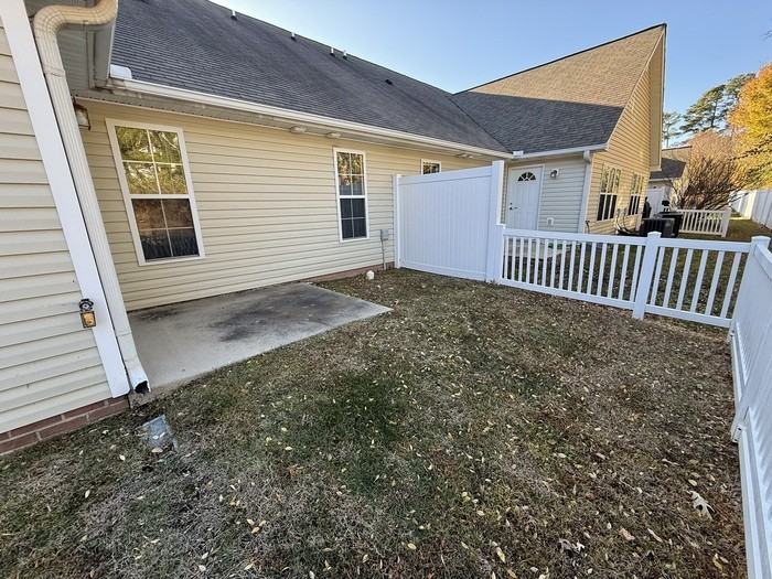 2521 Gordon Glen Ct #103 - Photo 4 of 16