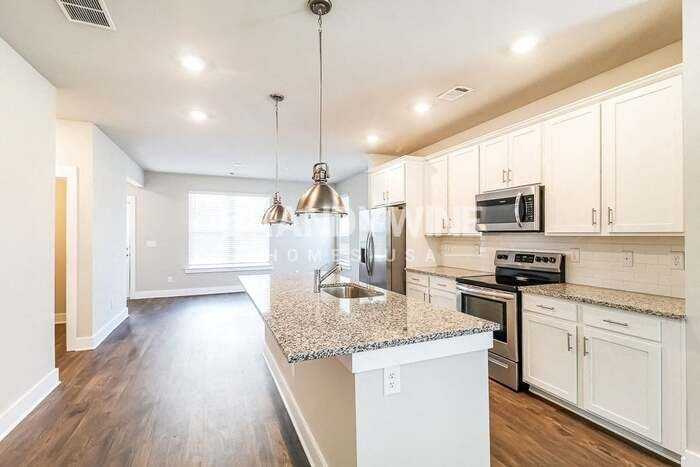 707 Valtek Drive - Photo 7 of 32