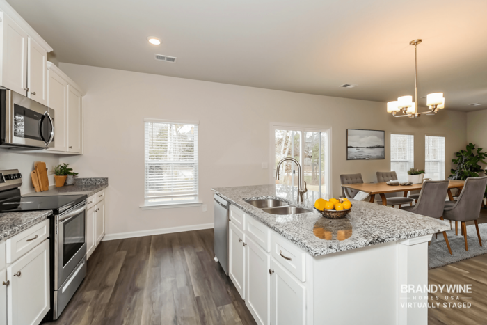 576 Glenmanor Dr - Photo 2 of 19