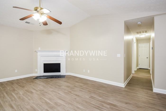 1492 Chaseway Cir - Photo 6 of 20