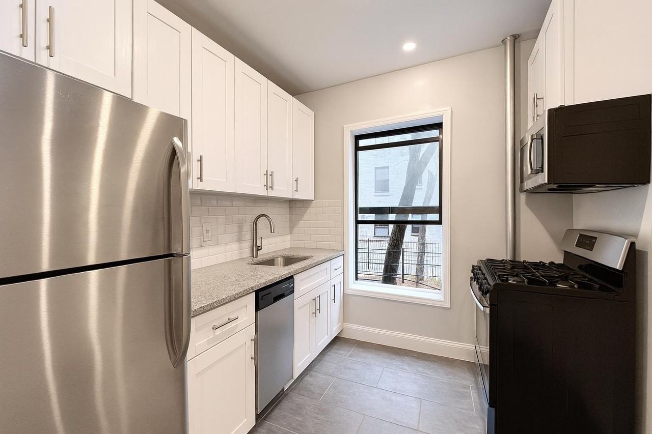 541 W 156th St #3 - Photo 5 of 10